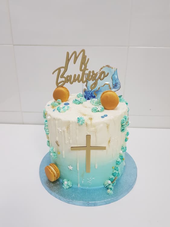 tarta de bautizo con cruz en Valencia